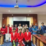 Dekan Fakultas Ilmu Budaya Universitas Hasanuddin, Prof. Dr. Andi Muhammad Akhmar, S.S., M.Hum., berfoto bersama para finalis dan pemenang Pilmapres FIB 2026, menegaskan komitmen FIB Unhas dalam melahirkan generasi unggul, berkarakter, dan berdaya saing global.